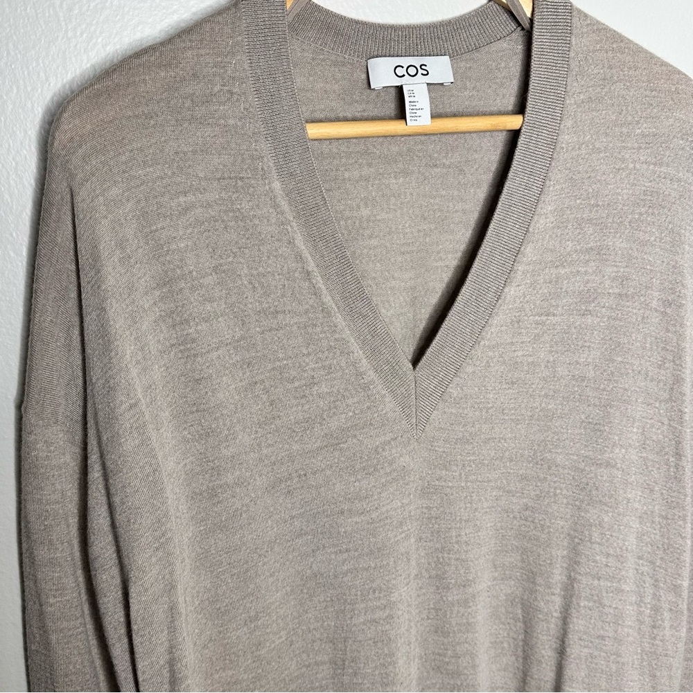 COS Merino Wool V-Neck Sweater - Picture 12 of 15